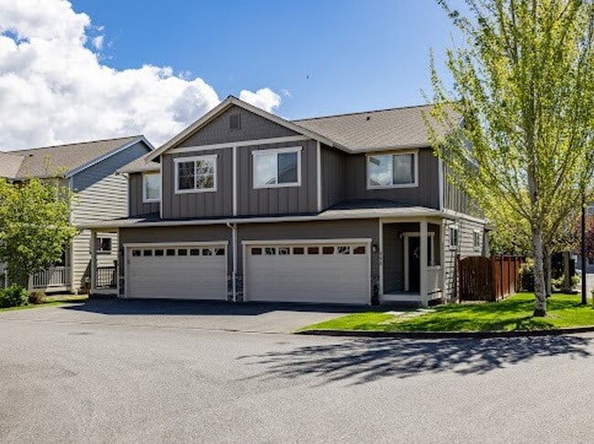 567-569 Neff Cir in Burlington, WA - Building Photo - Building Photo