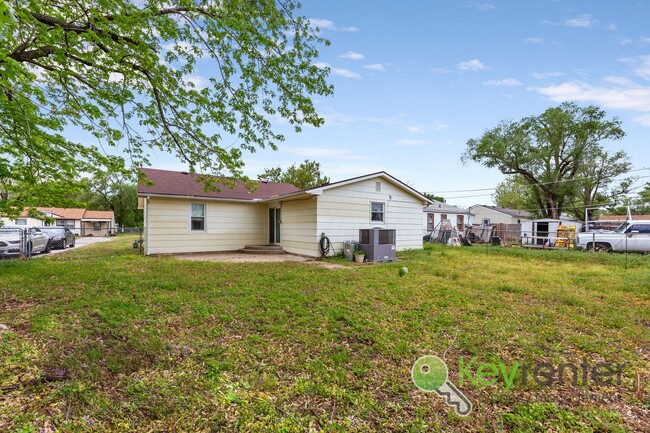 4502 S Gold Ave in Wichita, KS - Building Photo - Building Photo