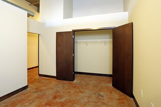 Rumely Lofts in Des Moines, IA - Building Photo - Interior Photo