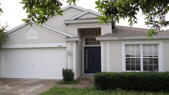 5930 War Admiral Dr in Zephyrhills, FL - Building Photo