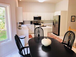 1966 Fox Valley Dr SW in Rochester, MN - Foto de edificio - Building Photo