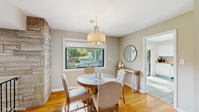 1128 Olympus Dr in Naperville, IL - Building Photo - Building Photo