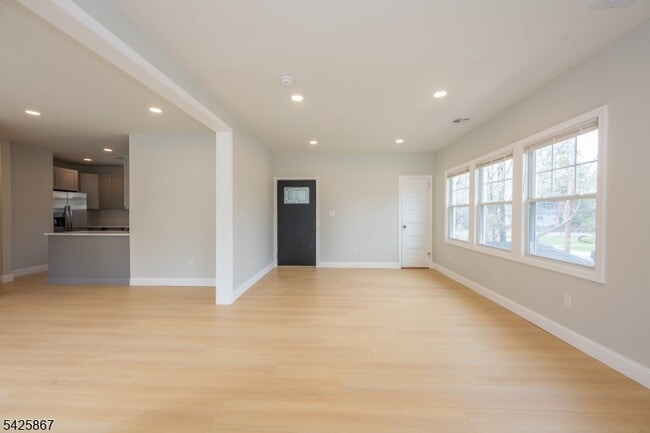 property at 59 Watchung Plaza