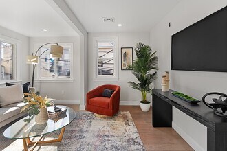 19 George St in Somerville, MA - Foto de edificio - Building Photo