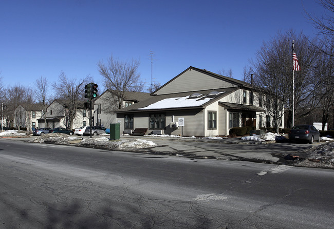 Greenwood Gardens in Worcester, MA - Foto de edificio - Building Photo