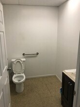 3462 W North Ave-Unit -3462-Store in Chicago, IL - Building Photo - Building Photo