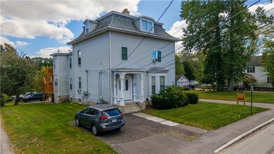15 Prospect St in Taunton, MA - Foto de edificio - Building Photo