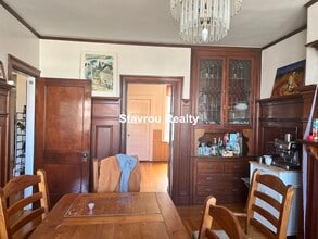 1681 Beacon St, Unit 3 in Brookline, MA - Building Photo - Building Photo