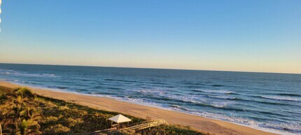 9960 S Ocean Dr in Jensen Beach, FL - Building Photo - Building Photo