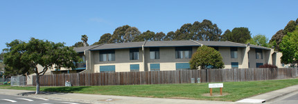 Crescent Park Apartments in Richmond, CA - Building Photo - Building Photo