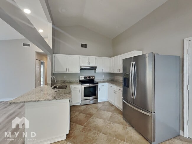 8308 Steamboat Ln in Tampa, FL - Building Photo - Building Photo