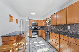 51 Day in Tenafly, NJ - Building Photo - Building Photo