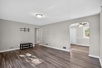 4984 Leonardtown Rd in Waldorf, MD - Building Photo - Building Photo