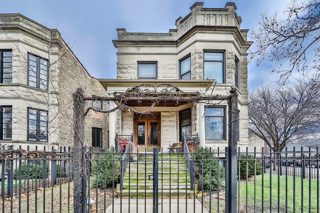 property at 3901 N Hamilton Ave