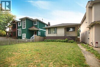 3445 Nanaimo St in Vancouver, BC - Building Photo - Building Photo