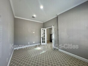 6726 DeLeon St in Irving, TX - Building Photo - Building Photo