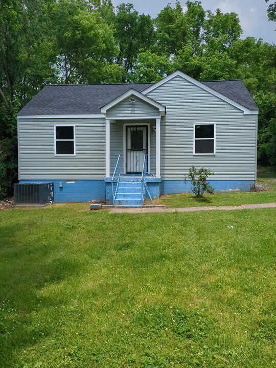 1228 Coarsey Dr in Nashville, TN - Building Photo