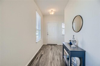 288 Eves Necklace Dr. in Buda, TX - Building Photo - Building Photo