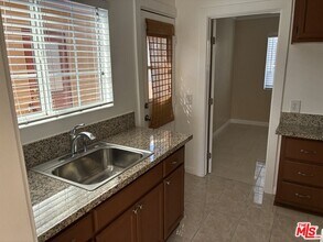 317 N Coronado St in Los Angeles, CA - Building Photo - Building Photo