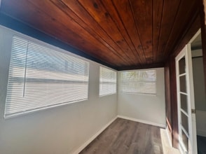 330 21st St N in St. Petersburg, FL - Foto de edificio - Building Photo