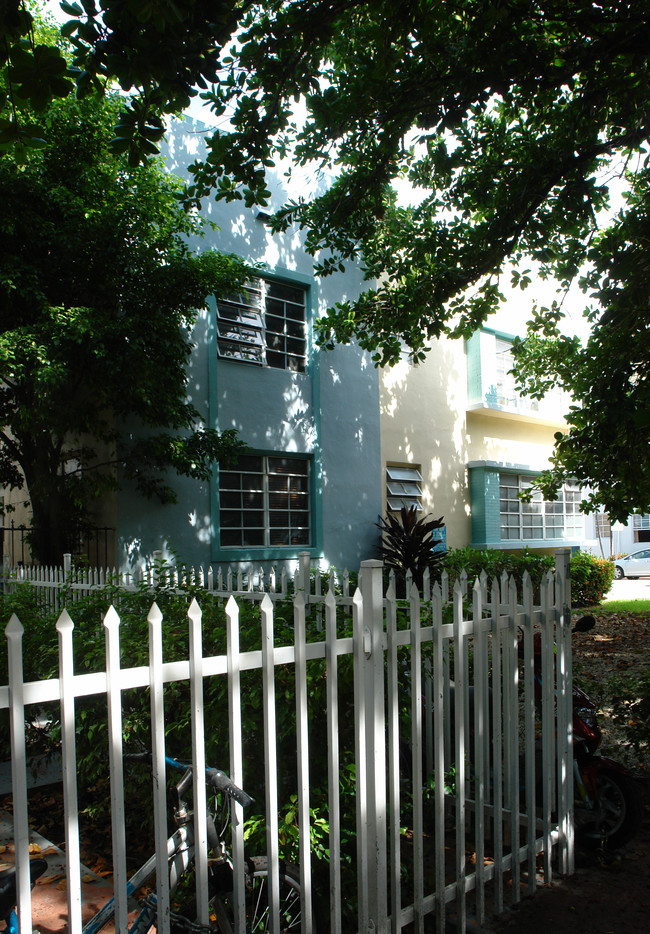 800-820 10th St in Miami Beach, FL - Foto de edificio - Building Photo