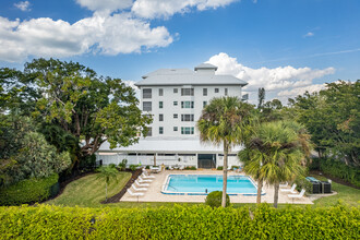 The Parador in Naples, FL - Building Photo - Building Photo