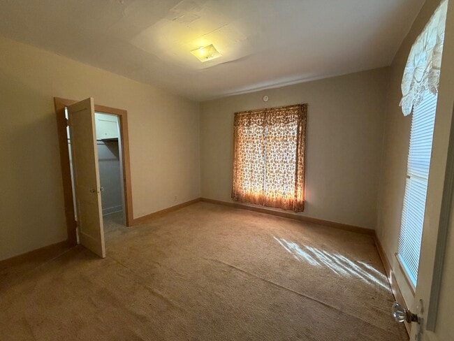 312 W 9th Ave in Hutchinson, KS - Building Photo - Building Photo