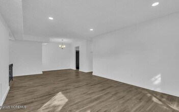 24 Northrup Dr in Brick, NJ - Building Photo - Building Photo
