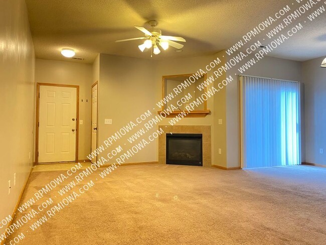1112 N 6th St in Indianola, IA - Building Photo - Building Photo