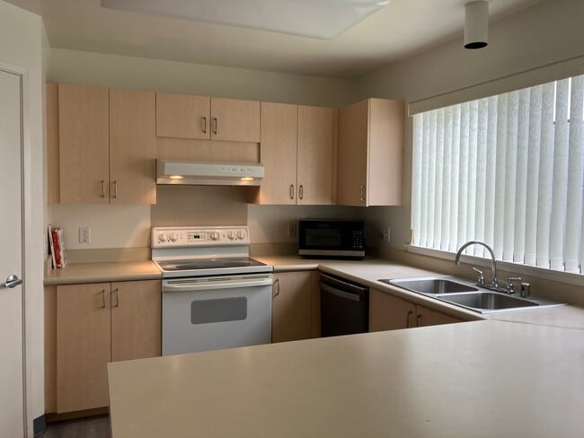 95-2052-2052 Puukaa St in Mililani, HI - Building Photo - Building Photo