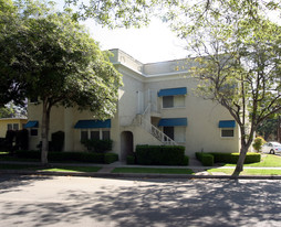 2602 Kelton Ave Apartments