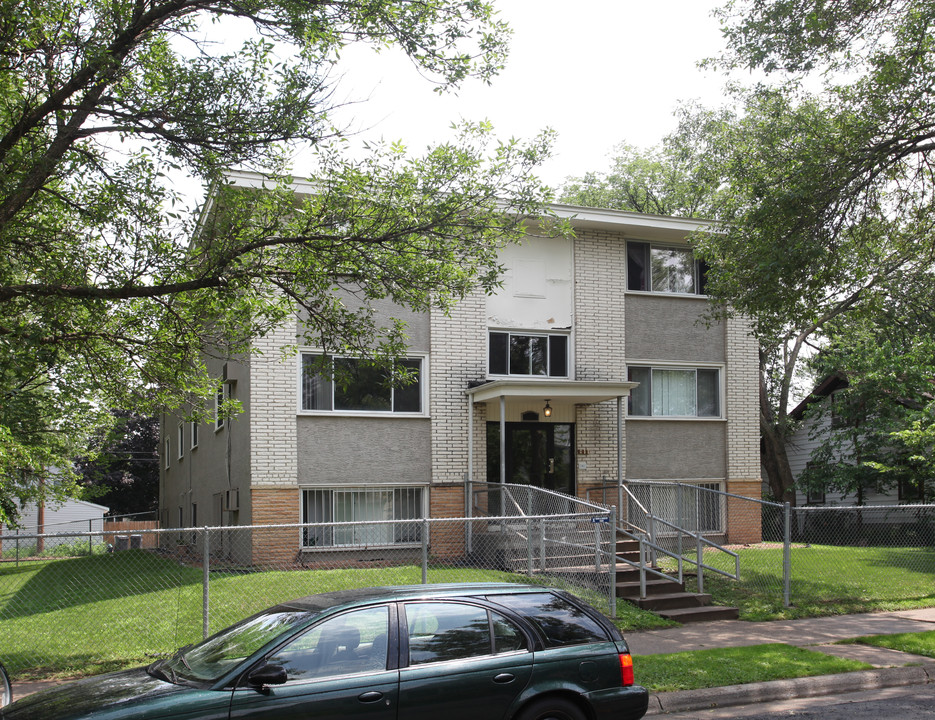 3021 Longfellow Ave in Minneapolis, MN - Building Photo