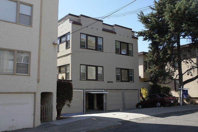 824 York St in Oakland, CA - Building Photo - Building Photo