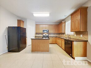 21526 Lovis Way in Humble, TX - Foto de edificio - Building Photo