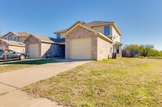 501 Mast Ct in Crowley, TX - Building Photo - Building Photo