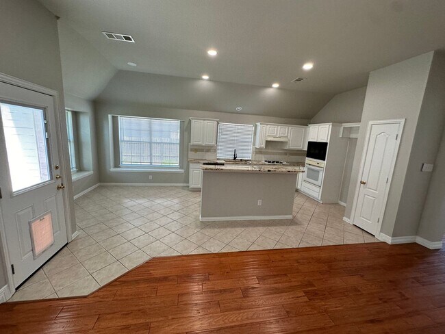 2416 Kariba Ln in Denton, TX - Building Photo - Building Photo