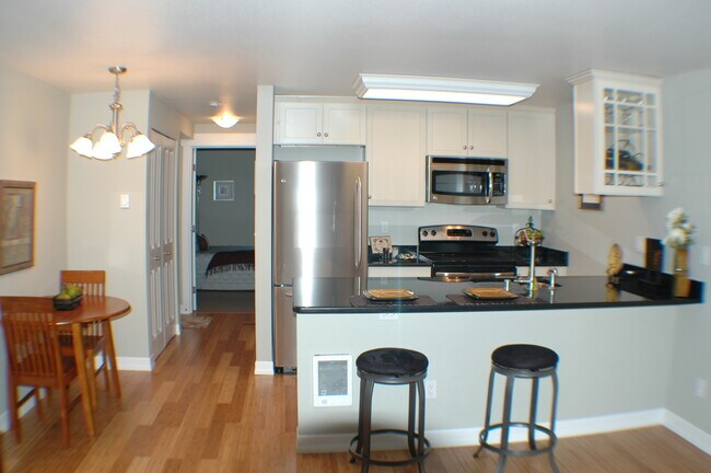 2128 SW Holden St in Seattle, WA - Building Photo - Building Photo