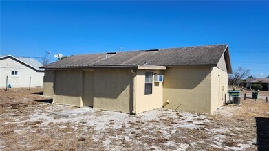 2732 Courtland Blvd in Deltona, FL - Building Photo - Building Photo