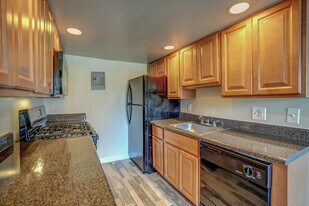 Woodland Apartments in Laurel, MD - Building Photo