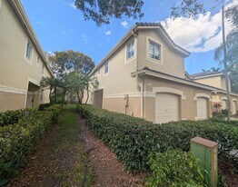 2143 Hacienda Ter in Weston, FL - Building Photo