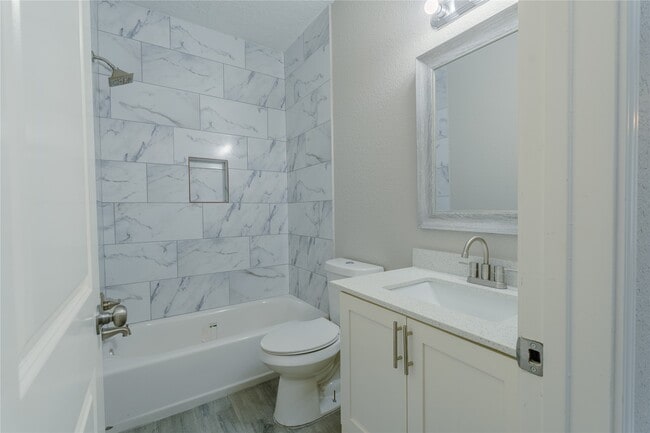 property at 5807 Cypress Mound Ct