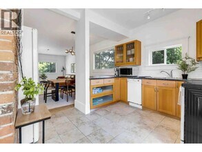 1549 Maple St in Vancouver, BC - Building Photo - Building Photo