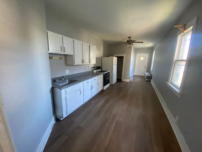 property at 920 W Locust St