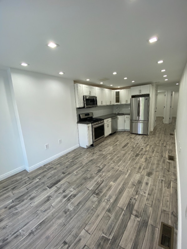 744 Decatur St in Brooklyn, NY - Building Photo - Building Photo