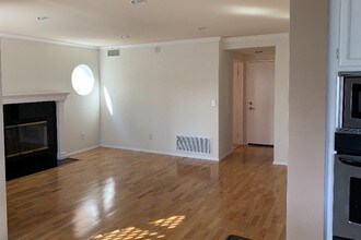 8179 Rimridge Ln in San Diego, CA - Building Photo - Building Photo
