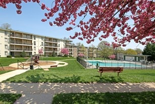 Oak Hill Apartments