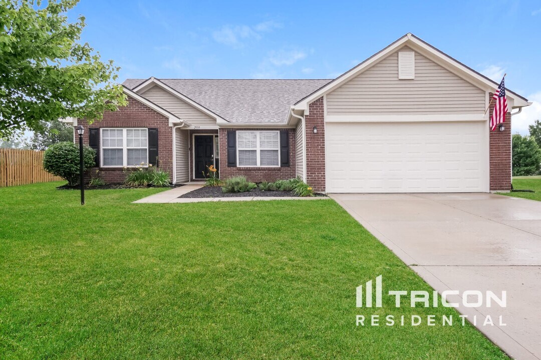 2959 Armaugh Dr in Brownsburg, IN - Building Photo