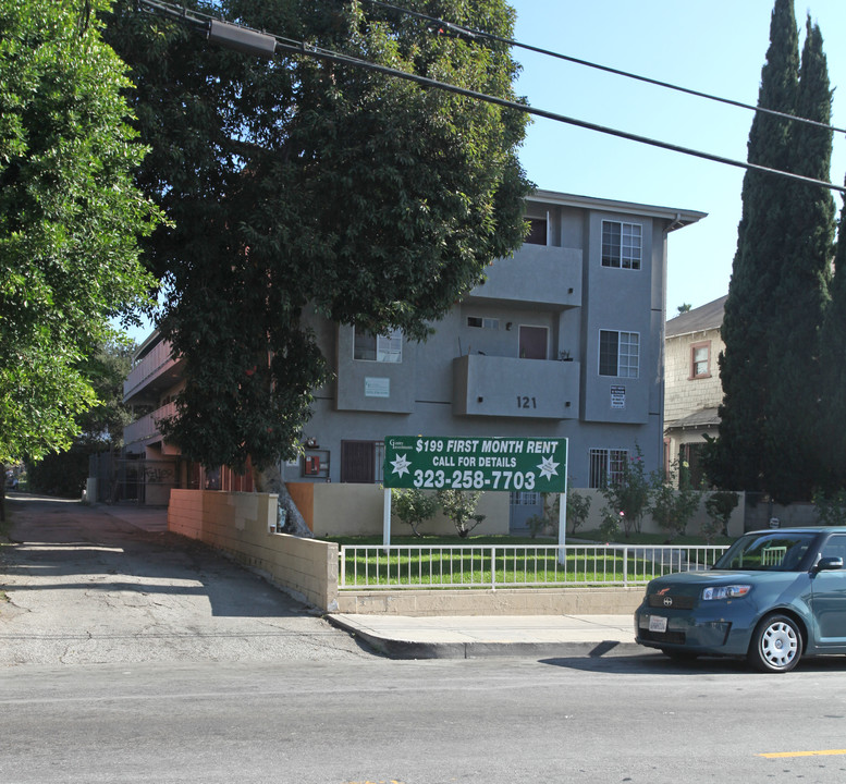 121 N Avenue 52 in Los Angeles, CA - Building Photo