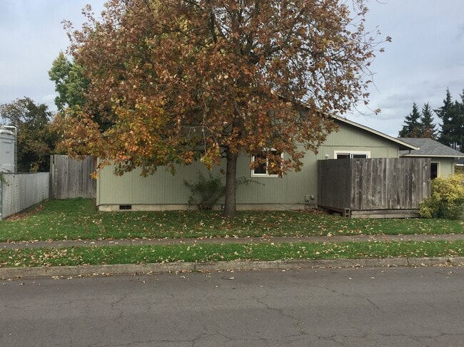 property at 520 N 38th Pl