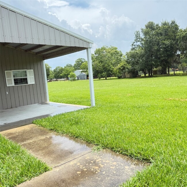 5947 Farm to Market Rd 1459 in Sweeny, TX - Building Photo - Building Photo